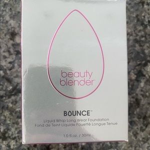 Beauty blender foundation